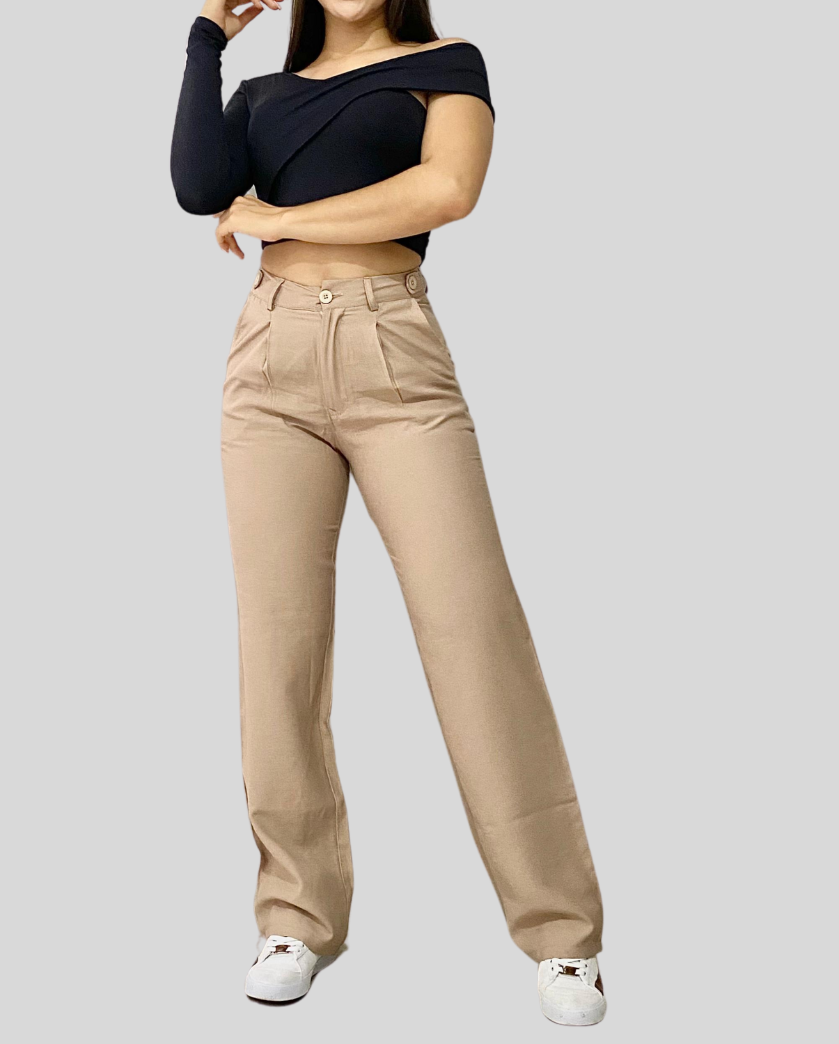 Ref: MIK-2739 Pantalón straight leg, con prenses tono caqui, tiro alto, tejido plano.
