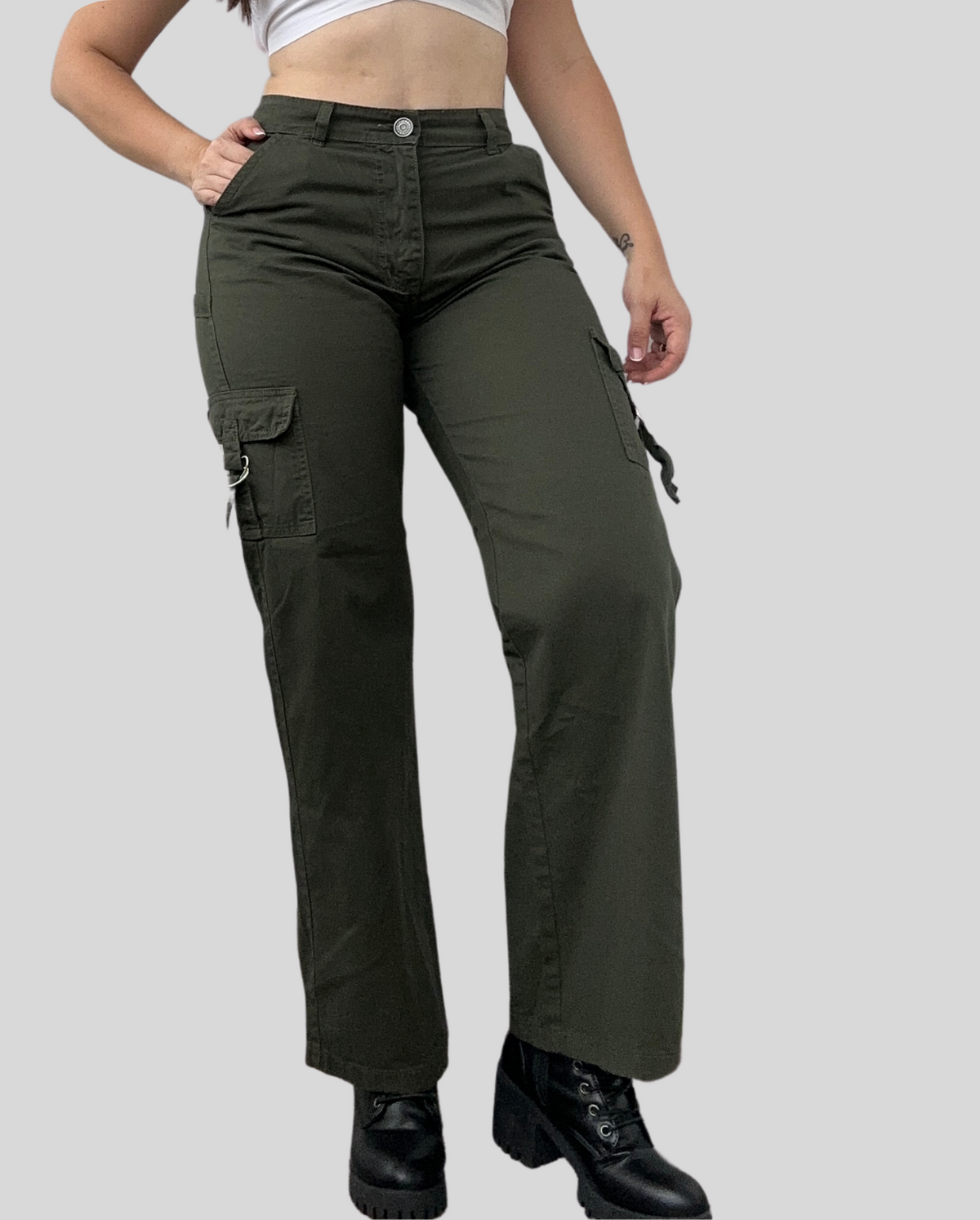 Ref: JC-0012 Pantalón Cargo drill rígido.