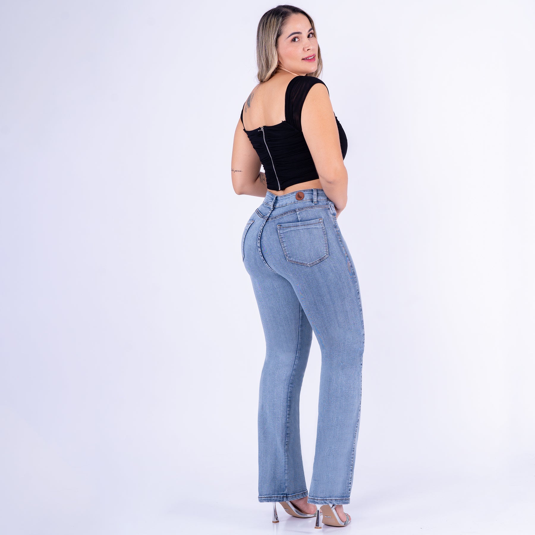 Ref: J-2270-1 Pantalón shiny flare stretch color azul claro