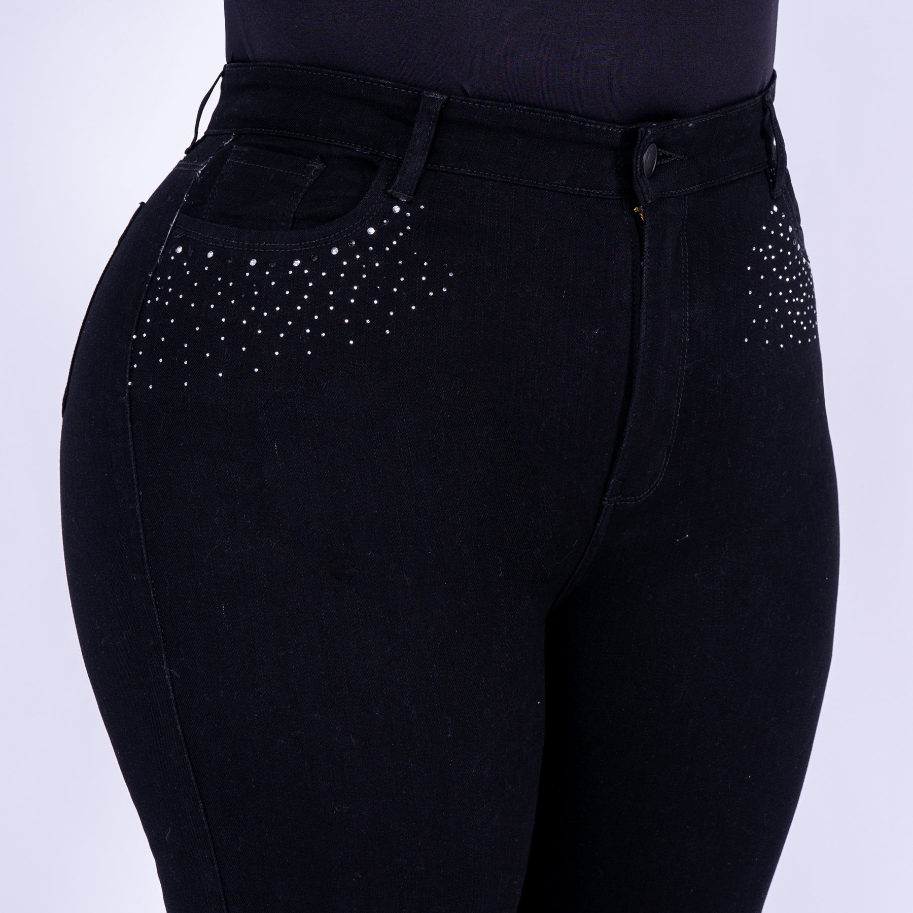 Ref: J-2271 Pantalón shiny flare stretch, bota ancha, tiro alto, tono negro