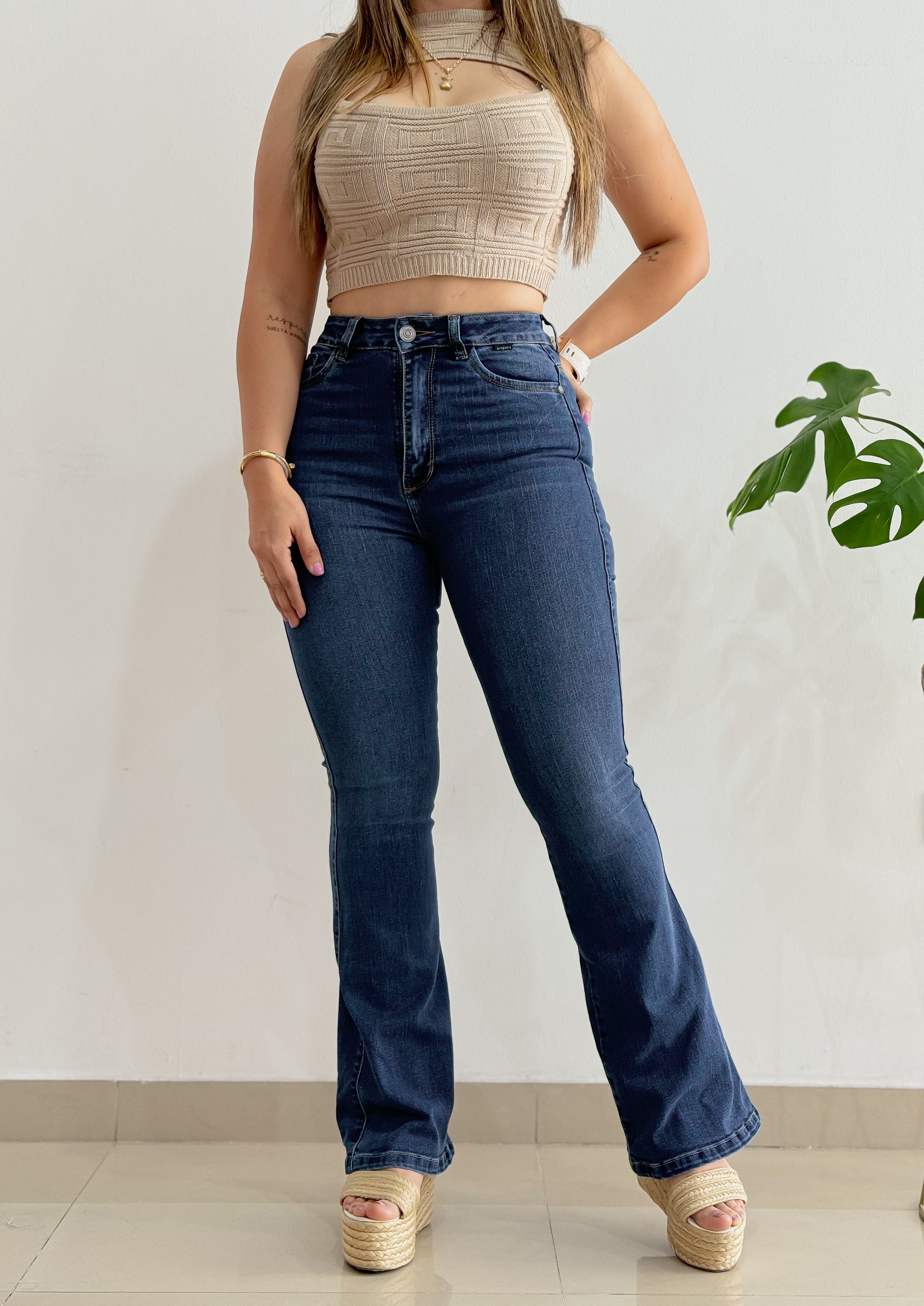 Ref: J-2262 Pantalón flare stretch, bota ancha, tiro alto, tono azul