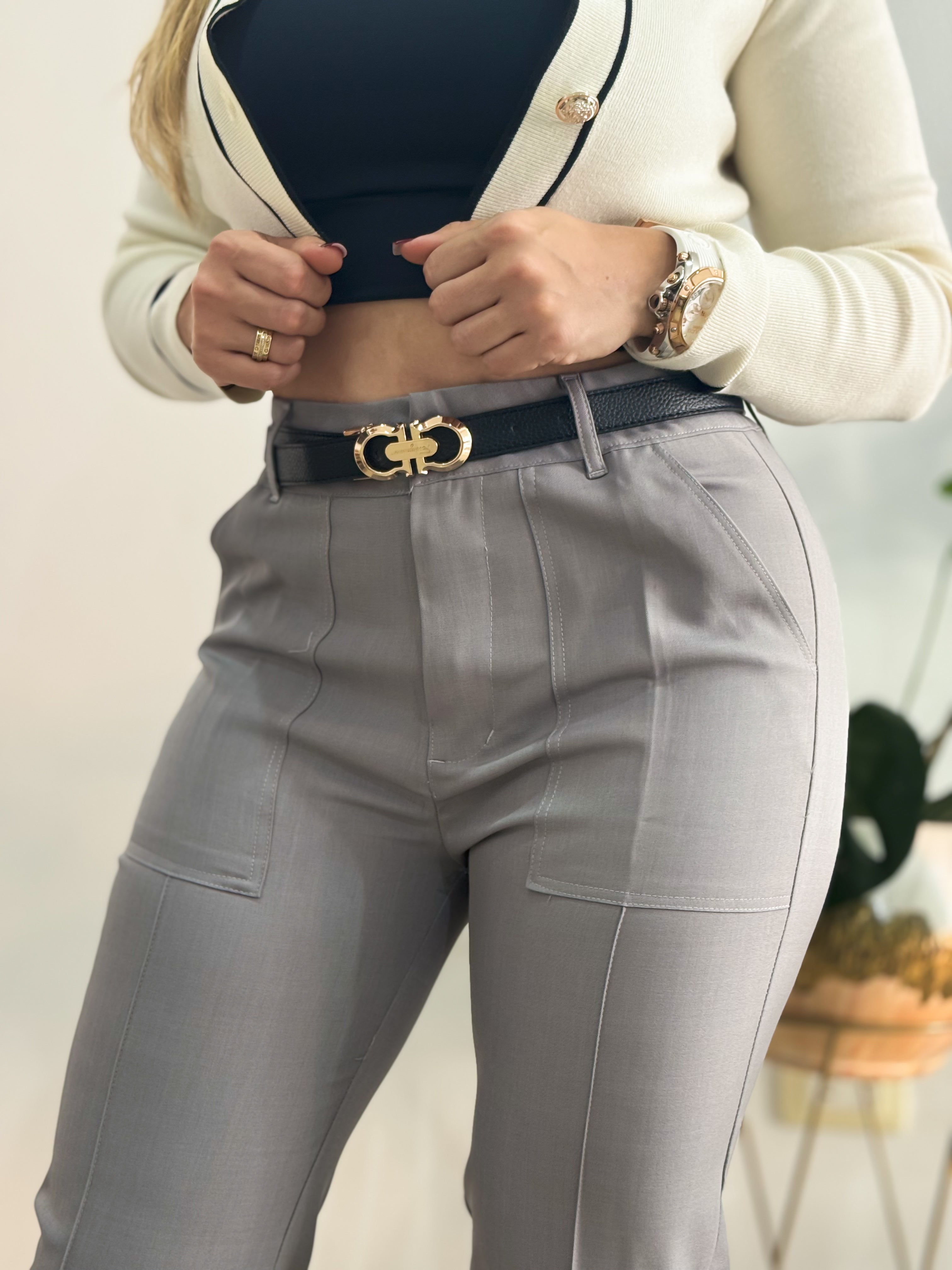 MEZ-2767 Pantalón en semi stretch con costura en pierna