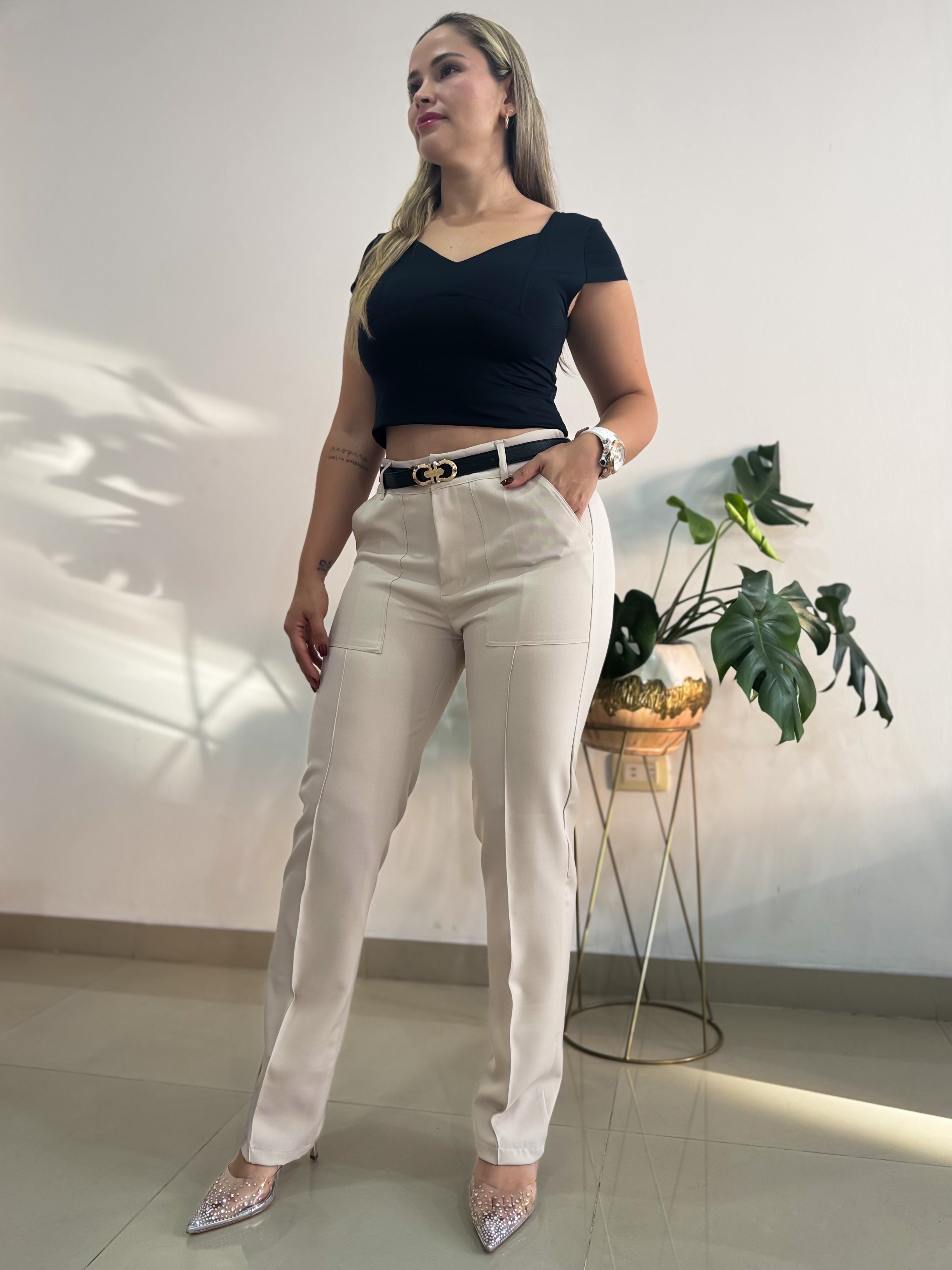 MEZ-2769 Pantalón en semi stretch con costura en pierna
