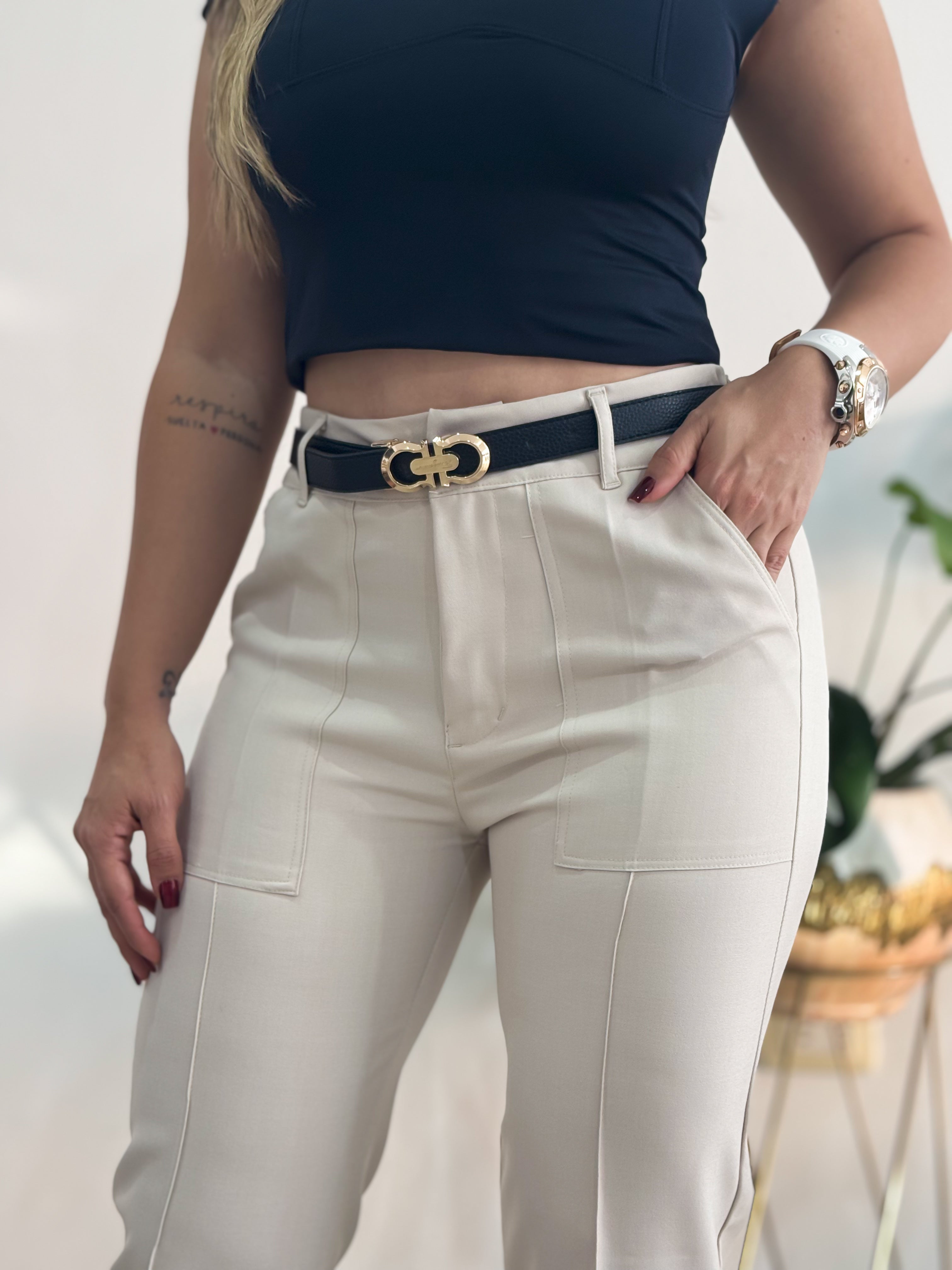 MEZ-2769 Pantalón en semi stretch con costura en pierna