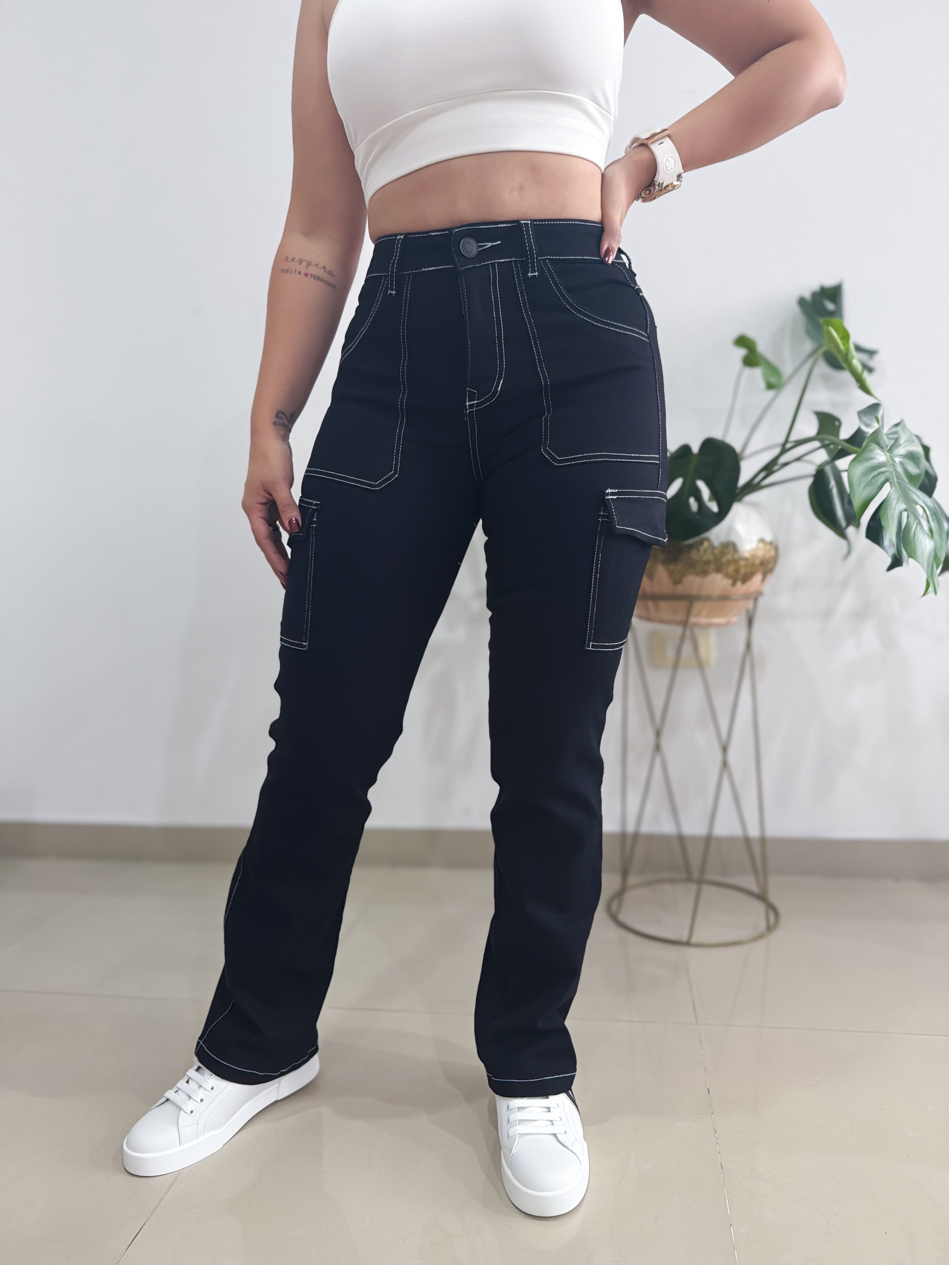 JC00026 CARGO STRETCH COLOR NEGRO