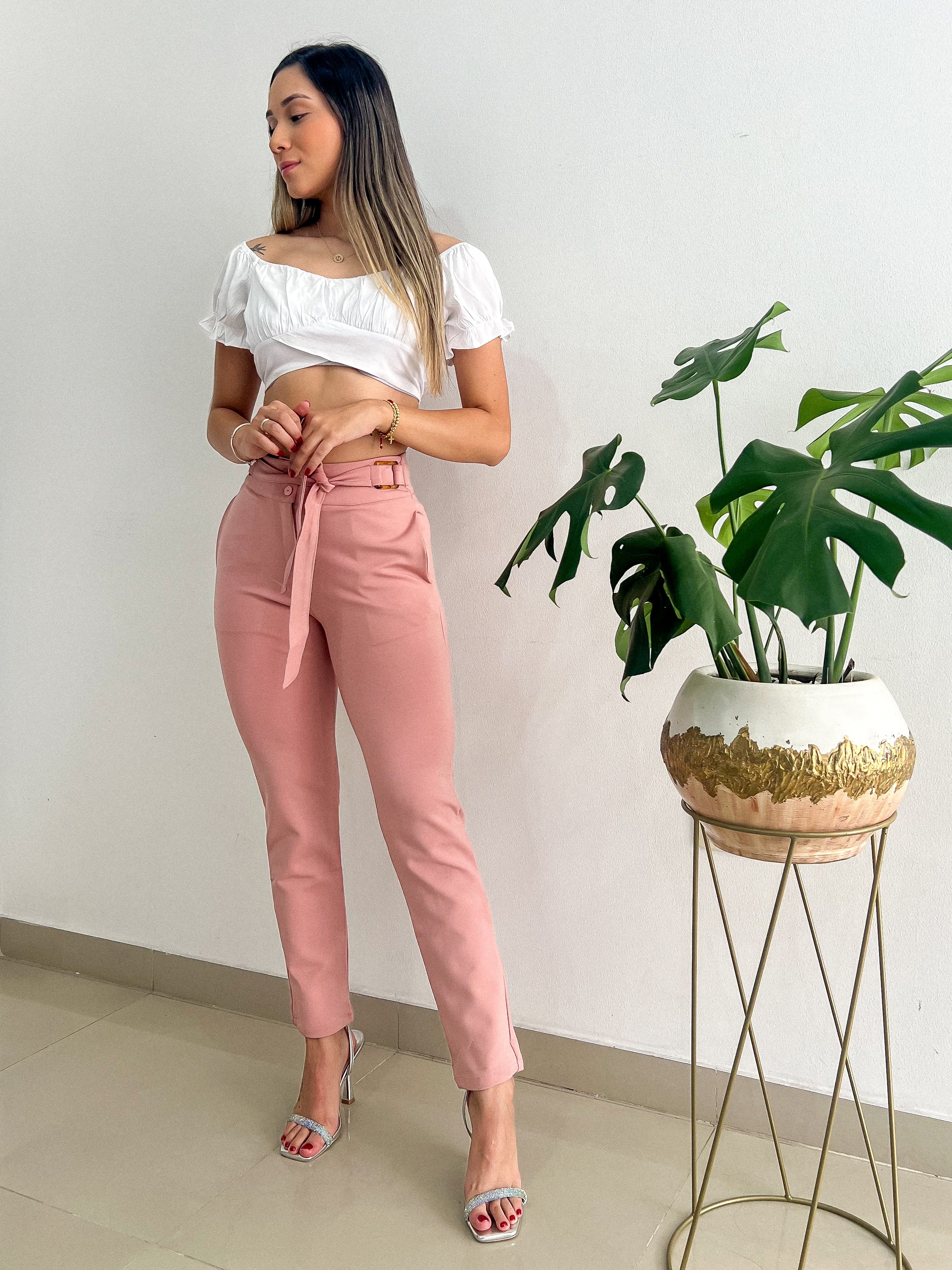REF: PV-0002 Pantalón clásico en stretch con cinturon de anudar, color Palo Rosa