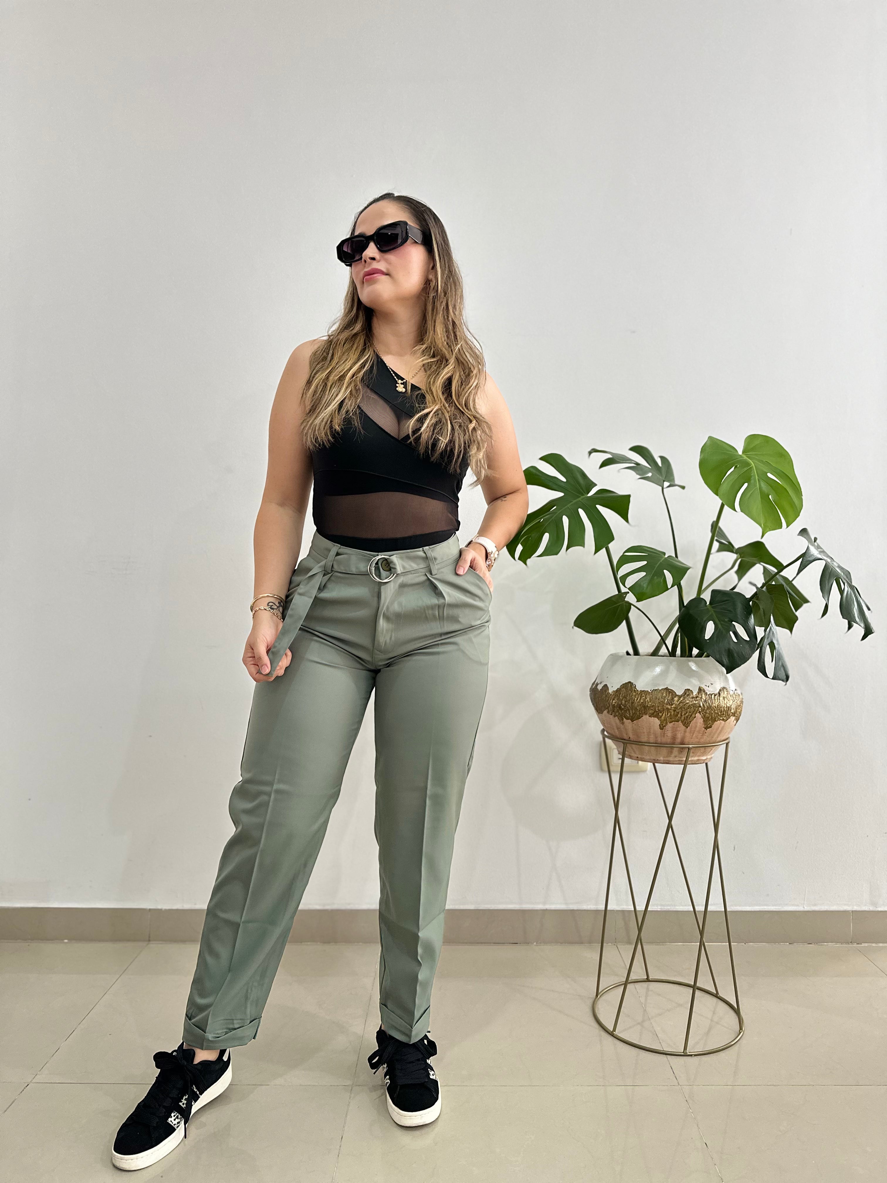 Ref: mil-2745 Pantalón slouchy con cinturón liviano tono verde