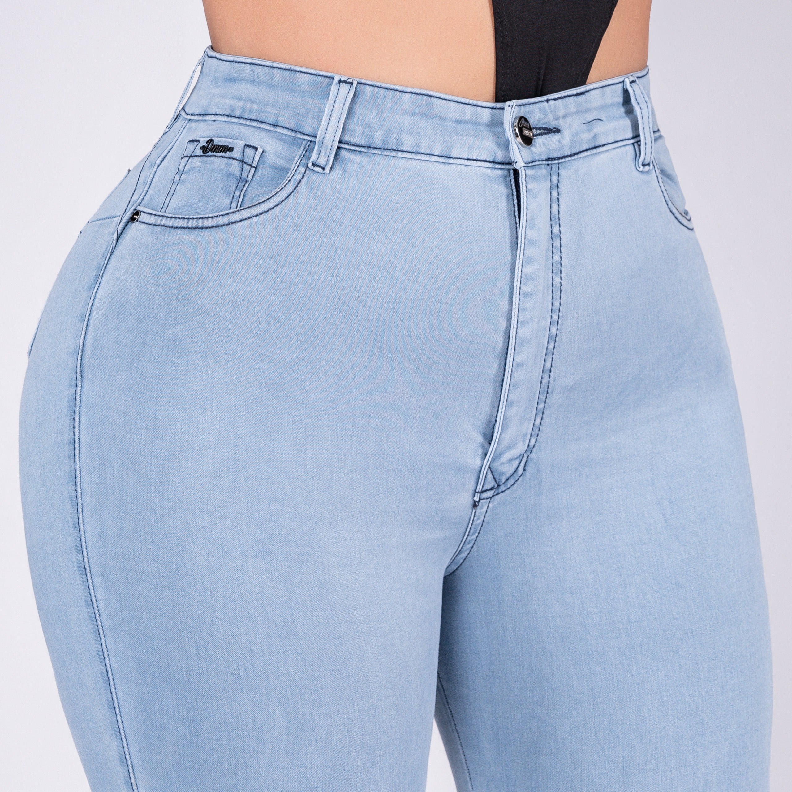 J2293-4 Pantalón skinny en stretch